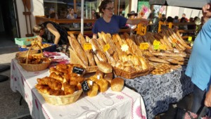 Boulanger auf dem Markt von Piegut-Puviers